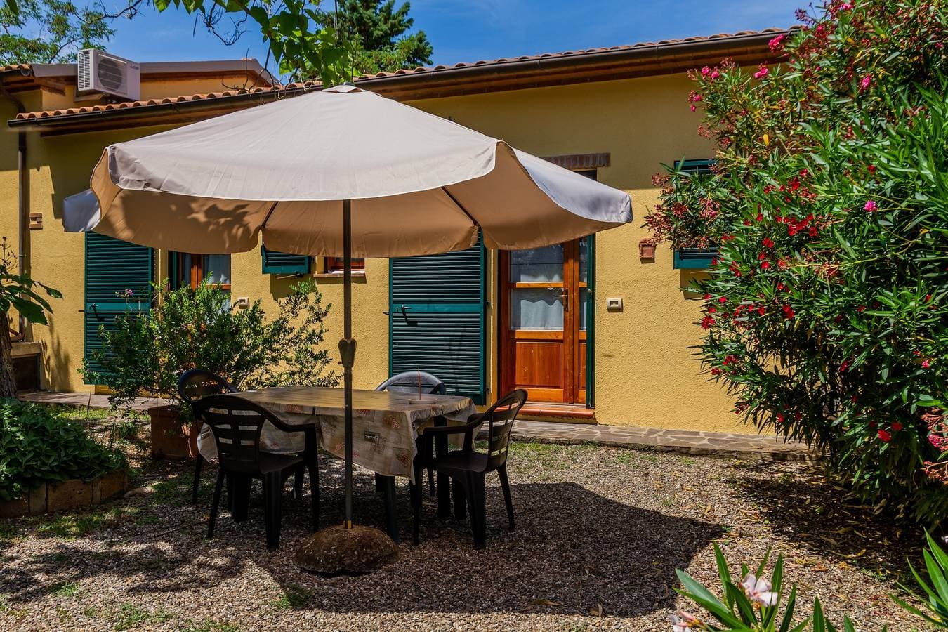 Foto 2 von 20: Ferienwohnung "Oleandro - Agriturismo La Fattoria" mit Garten und WLAN