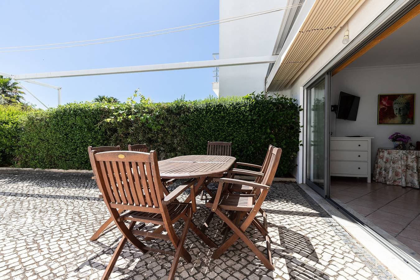 Foto 3 von 34: Villa with 3 bedrooms only 100m from the beach with patio by AlgarveManta (41V3)