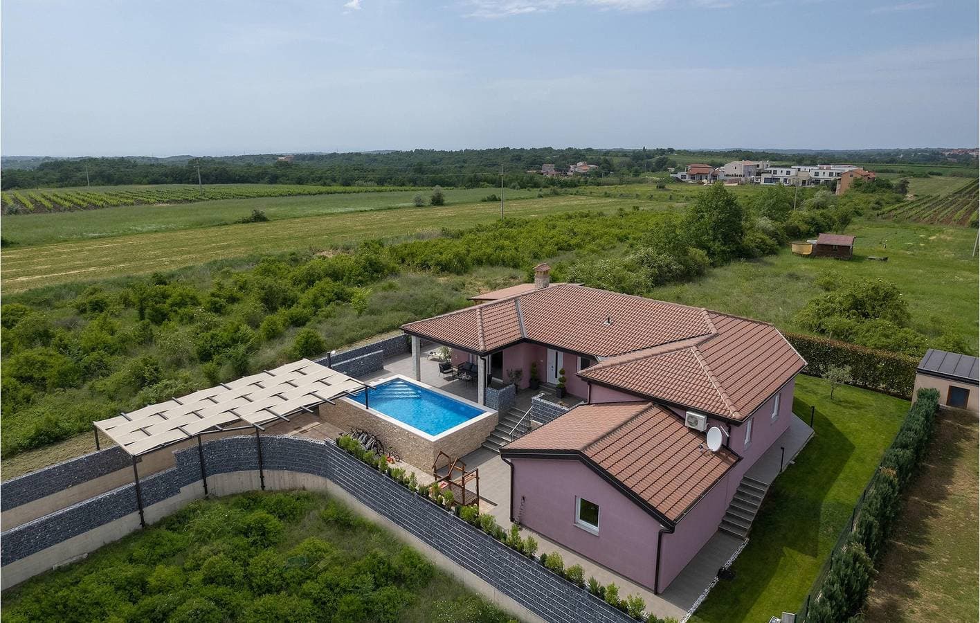 Modernes Apartment mit 2 Schlafzimmern, Pool, in der Nähe von Brtonigla und Restaurants 1
