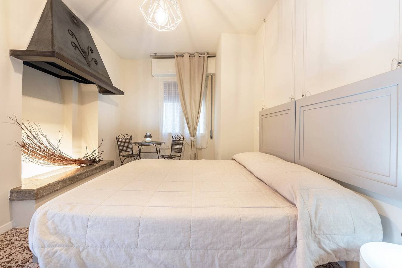 Foto 10 von 25: Ferienwohnung "Nonna Fina" mit Blick auf den See und die Berge, Gemeinschaftspool und WLAN