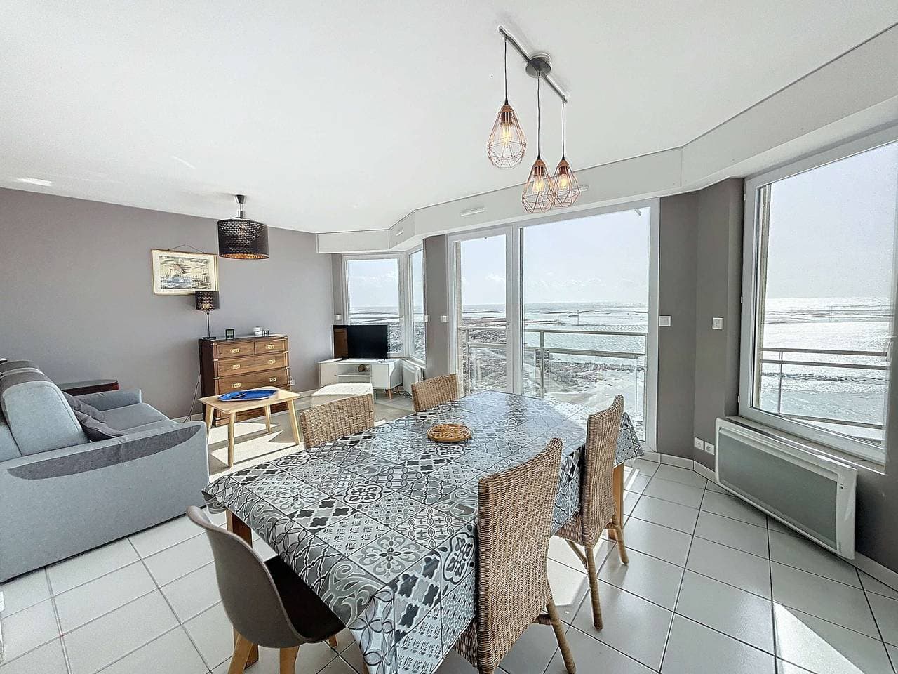 Foto 2 von 21: Schöne Wohnung am Meer mit Balkon, Parkplatz und moderner Ausstattung