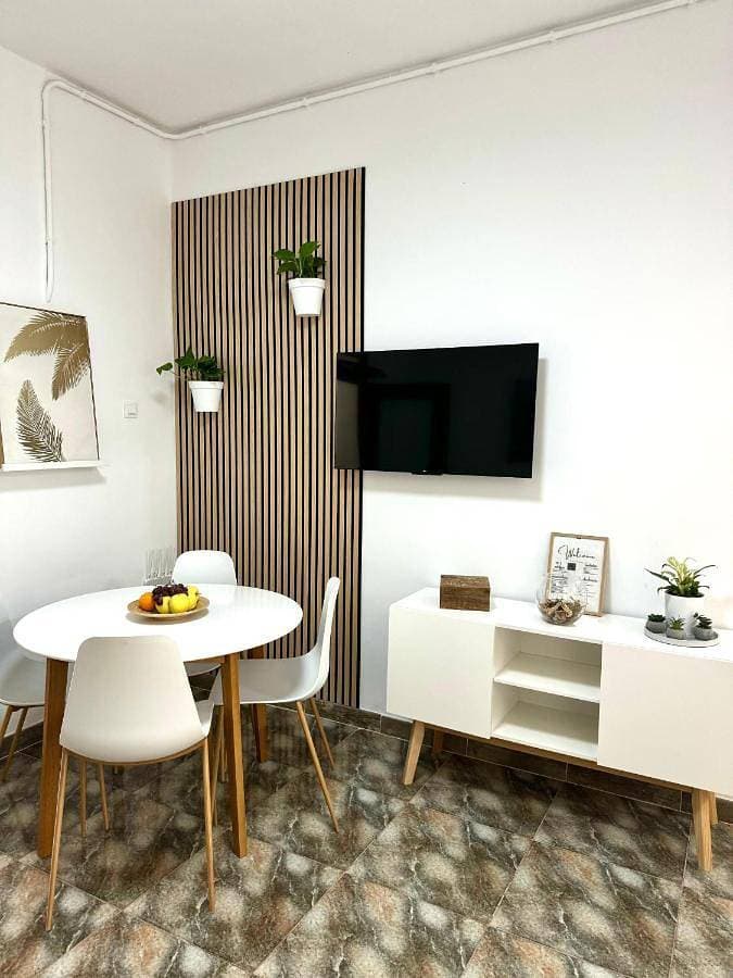 Foto 4 von 53: Two-Bedroom Apartment