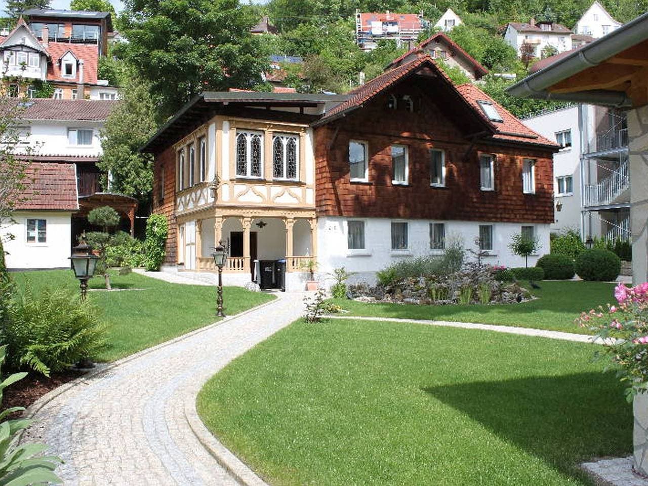 Foto 2 von 27: Premium Ferienwohnung 'Hohenurach' mit Bergblick, Balkon und WLAN