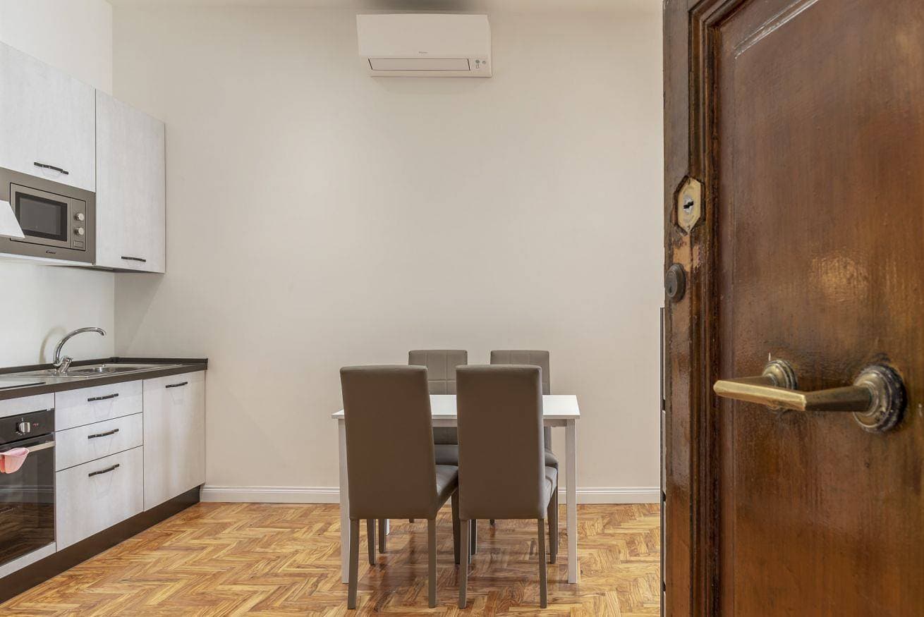 Foto 5 von 28: Ferienwohnung für 4 Personen mit Balkon/Terrasse