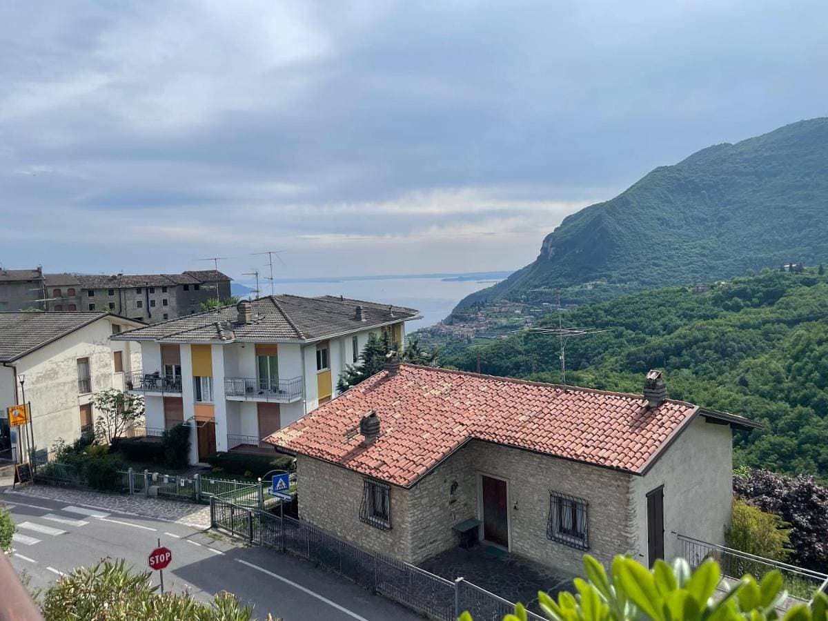 Foto 4 von 78: One-Bedroom Apartment with Lake View
