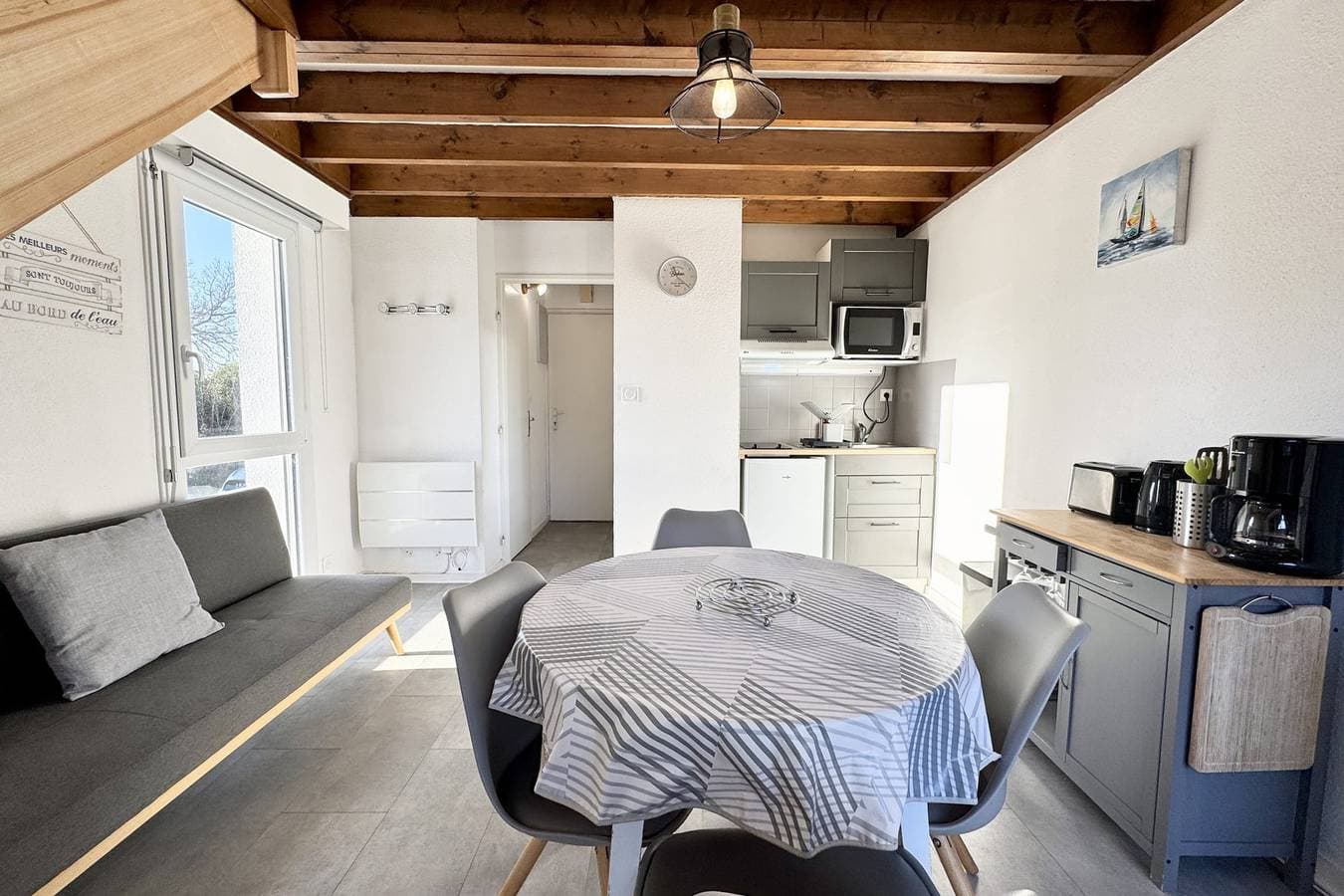 Foto 10 von 21: Ferienwohnung für 4 Personen mit Balkon