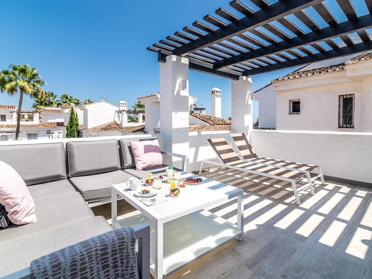 Foto 3 von 48: Top Renovated Penthouse in Sunny Los Naranjos ✔