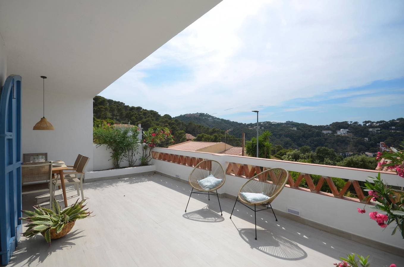 Foto 5 von 21: Chalet für 6 Personen mit Terrasse