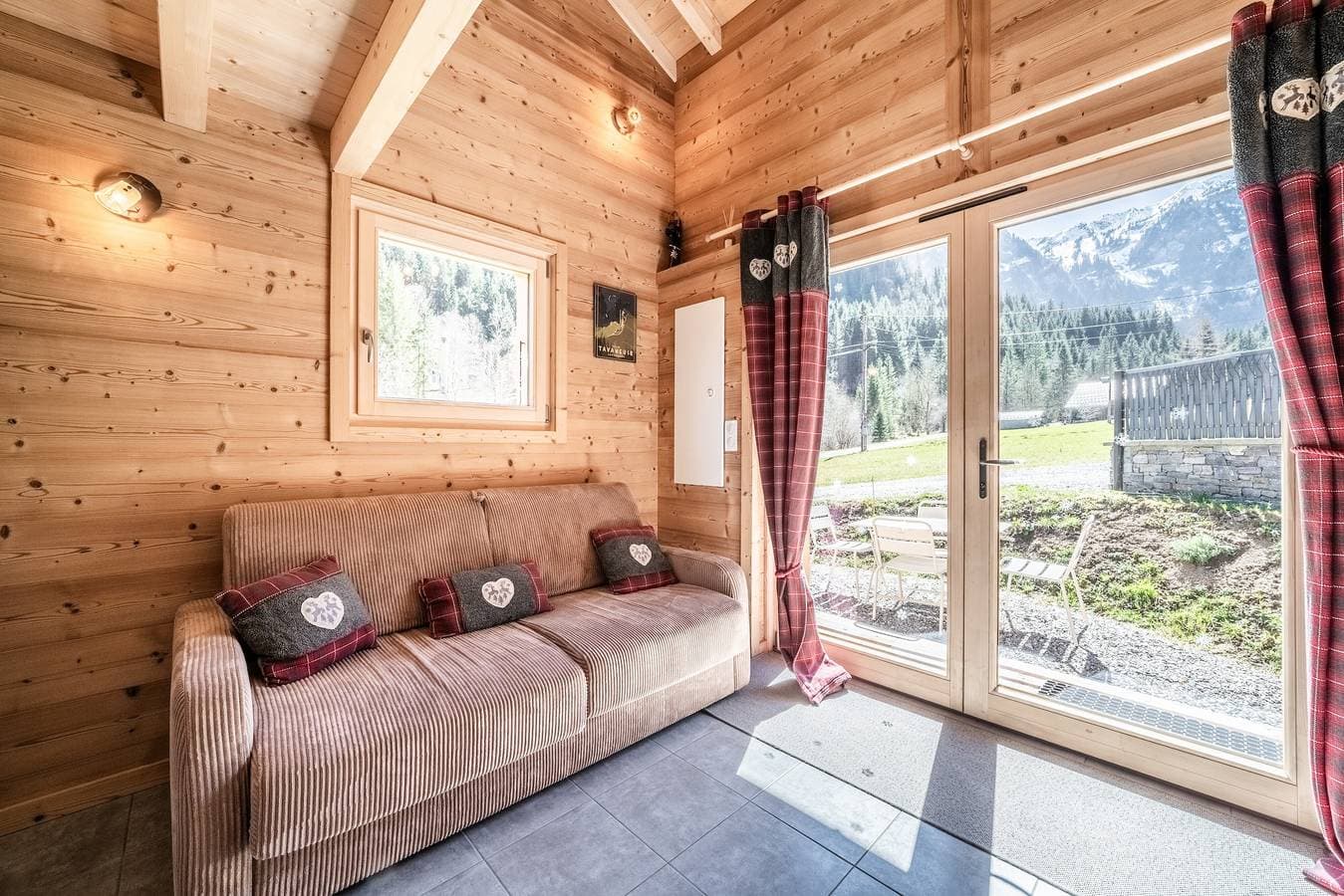 Foto 4 von 23: Chalet 'Léonie' mit Bergblick, Gemeinschaftsterrasse und Wi-Fi