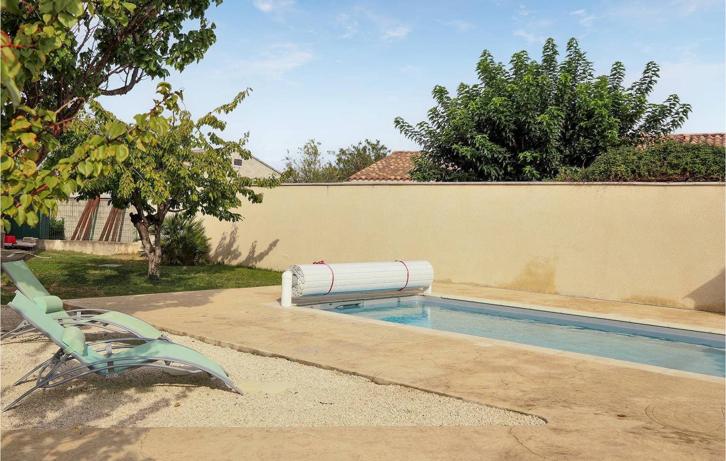 Foto 10 von 25: 119 sqft Ferienwohnung mit Parkplatz, Pool & Wifi