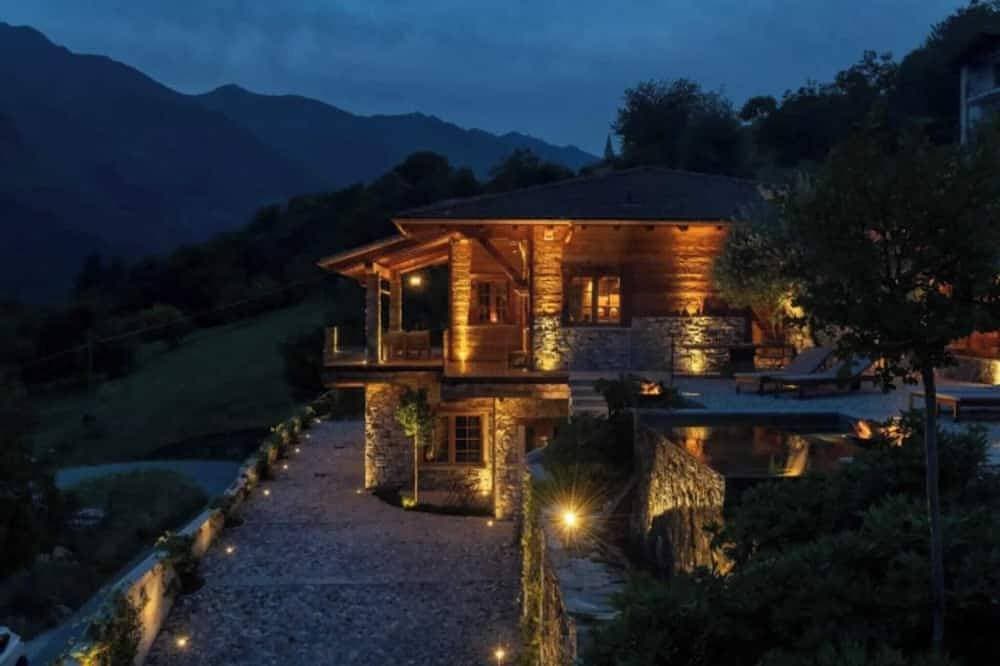 Foto 8 von 14: Como Lake Chalet San Gottardo (10guests+2children) Cin It013218D29O3Z473