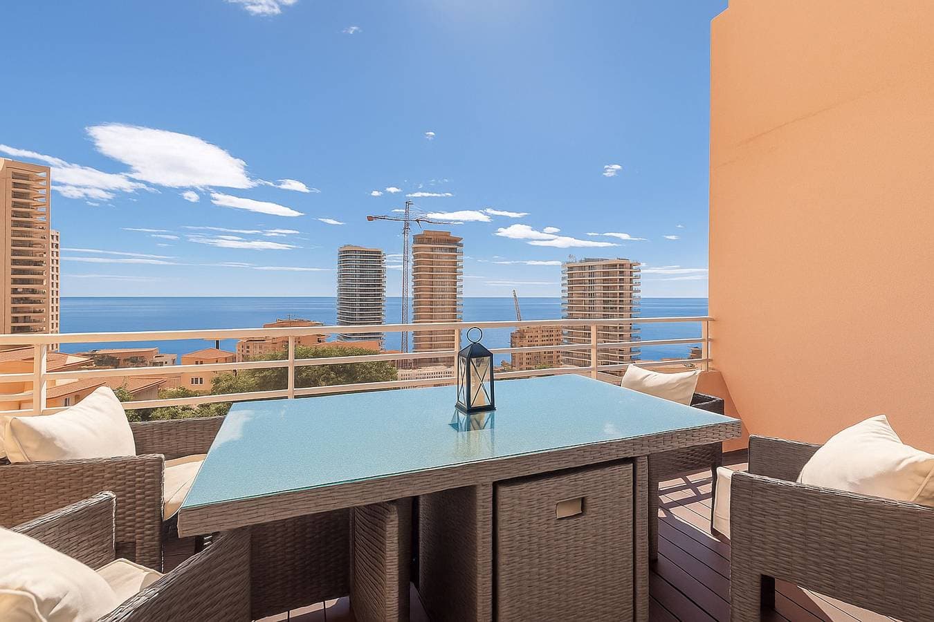 Foto 10 von 16: Stunning Renovated 1-Bedroom Breathtaking View