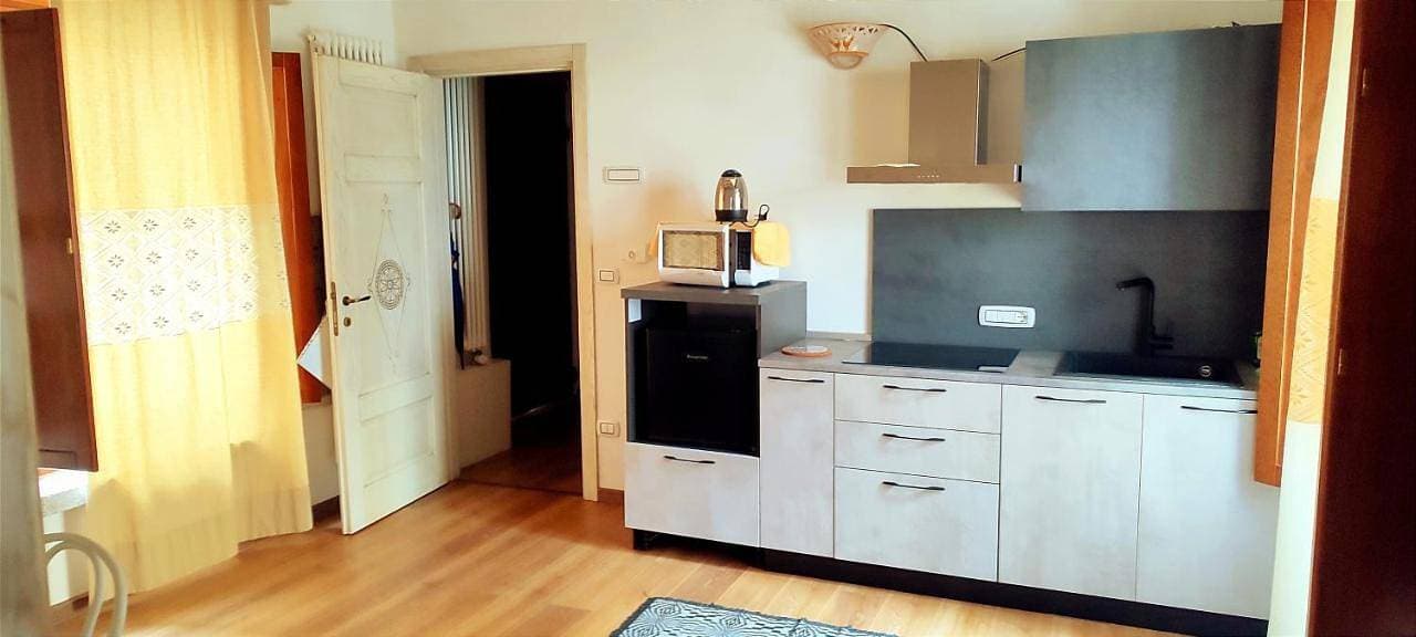 Foto 2 von 27: One-Bedroom House with Kitchen