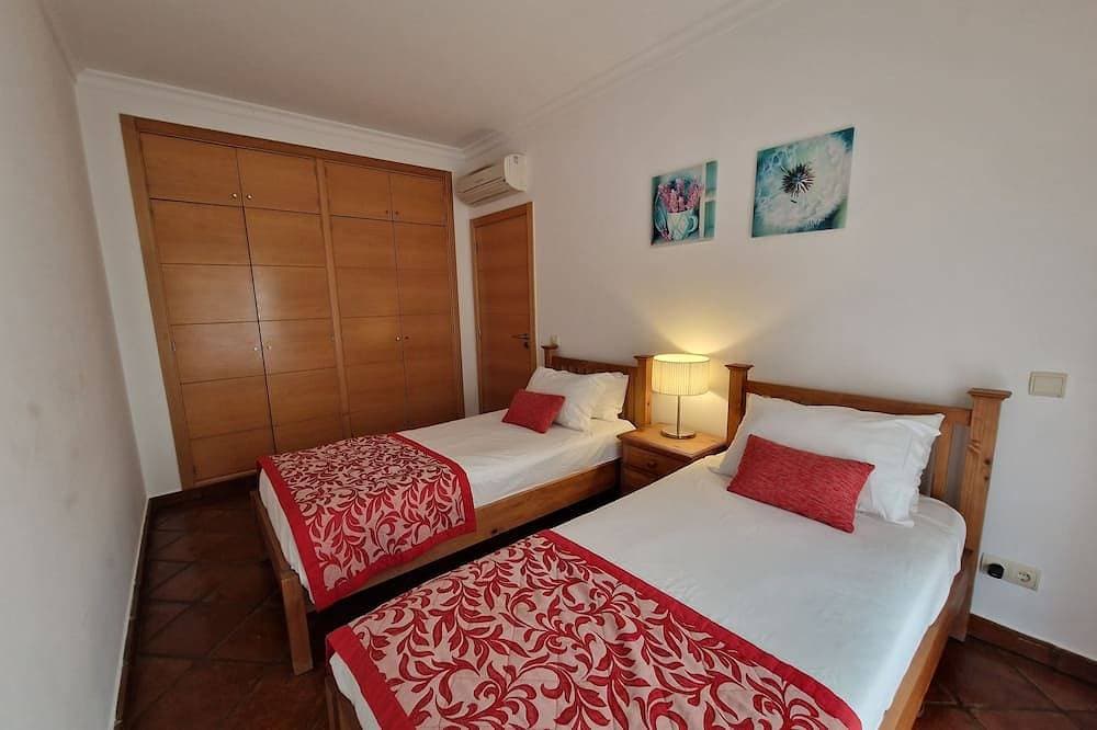 Foto 4 von 19: Luxus-2-Bett-Wohnung in der Nähe zum Strand plus A / C & Free WIFI
