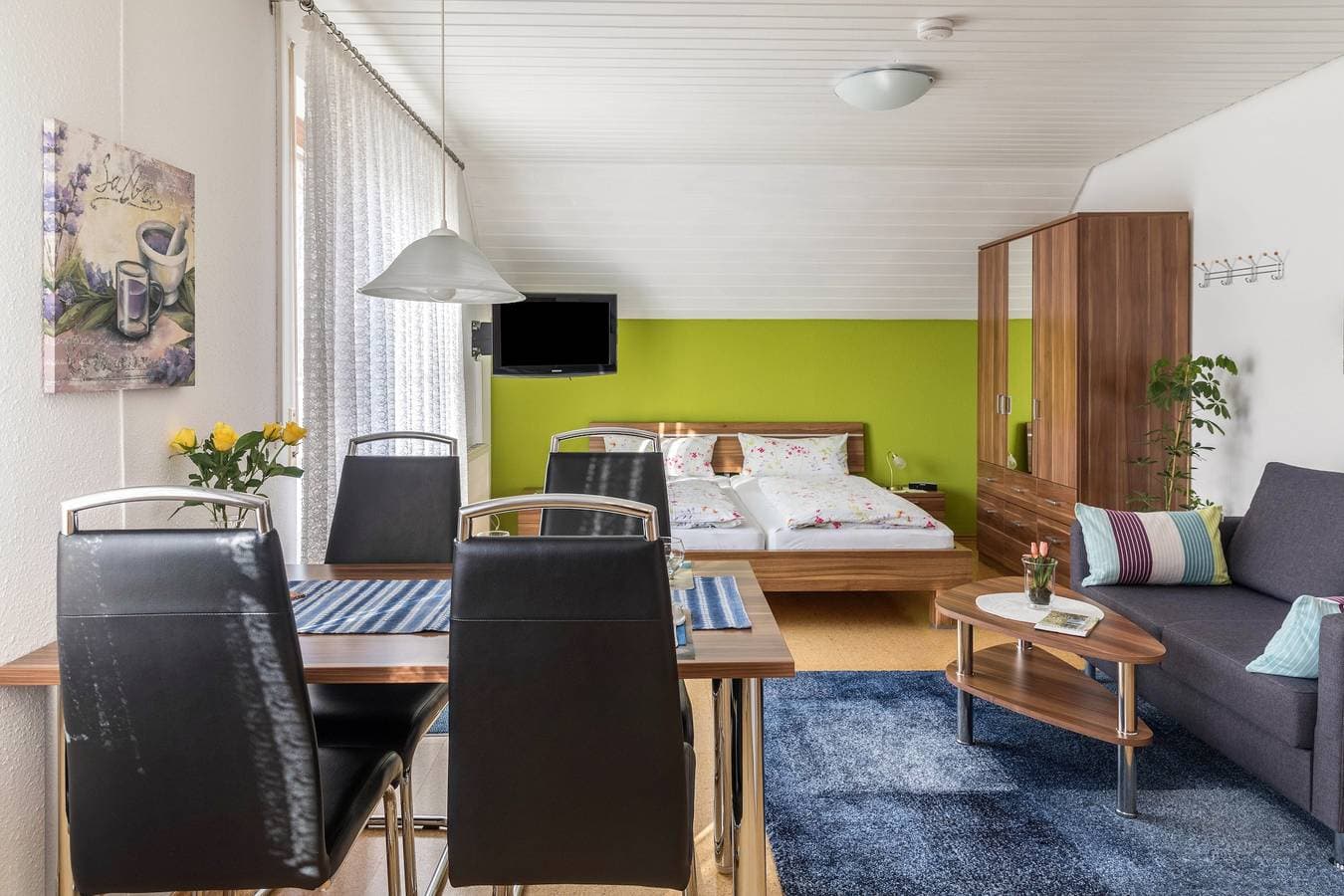 Foto 9 von 16: Gemütliche Ferienwohnung "Baur Nr. 3" mit Wlan und Balkon. Parkplatz vorhanden