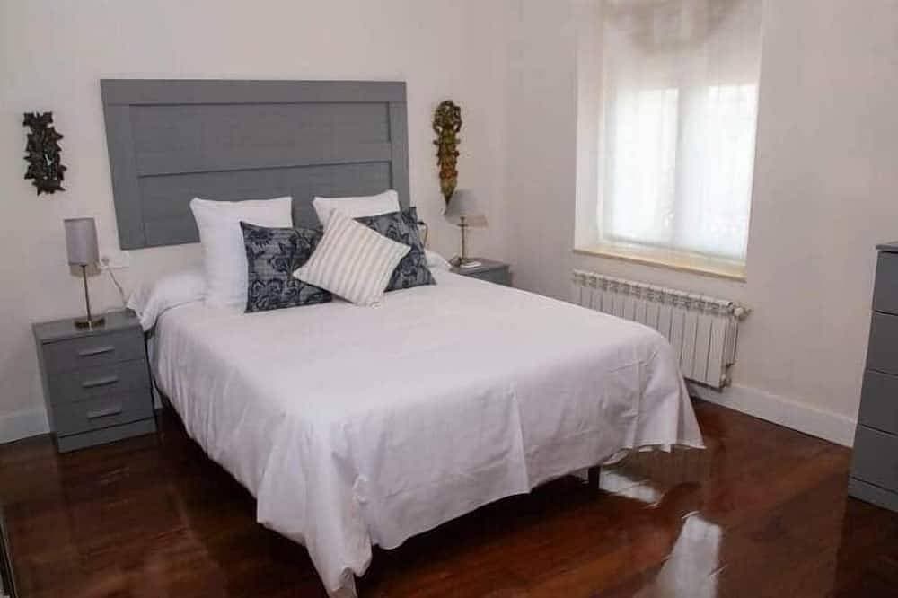 Adapted room 1 in El Villar house 1