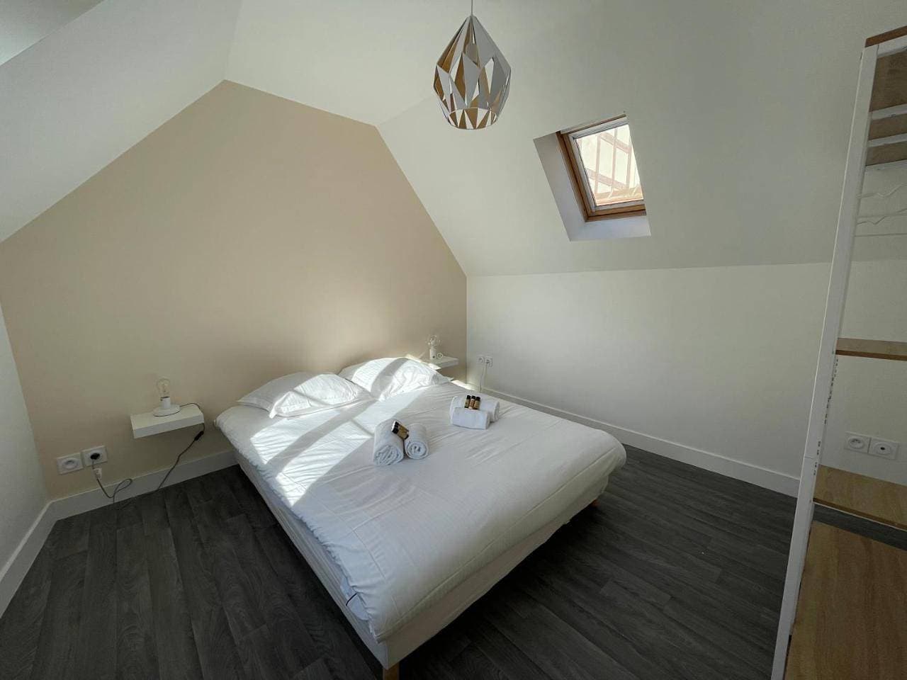 Foto 7 von 33: Three-Bedroom House