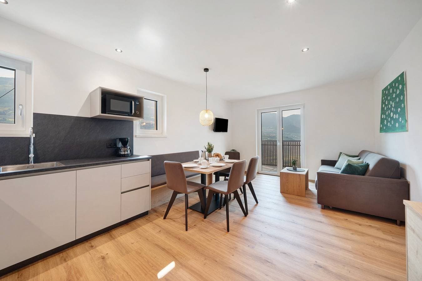 Foto 4 von 21: Apartment 'Sankt Corbinian 1' mit Bergblick, Gemeinschaftsgarten und WLAN