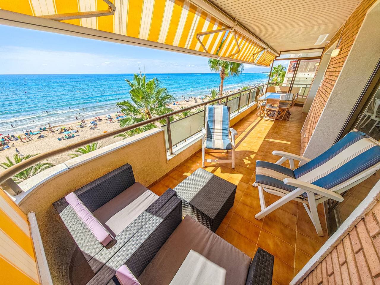 Foto 3 von 36: Geräumige Wohnung in Salou mit Parkplatz und Meerblickterrasse