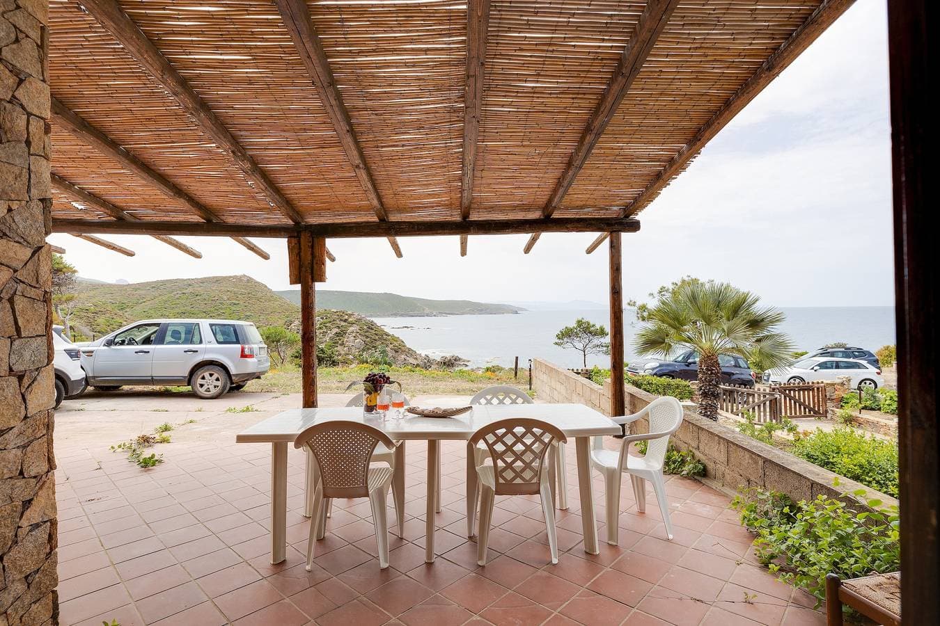 Foto 4 von 31: Ferienwohnung "La Vista di Mondo" am Strand mit Meerblick, Terrasse & Garten