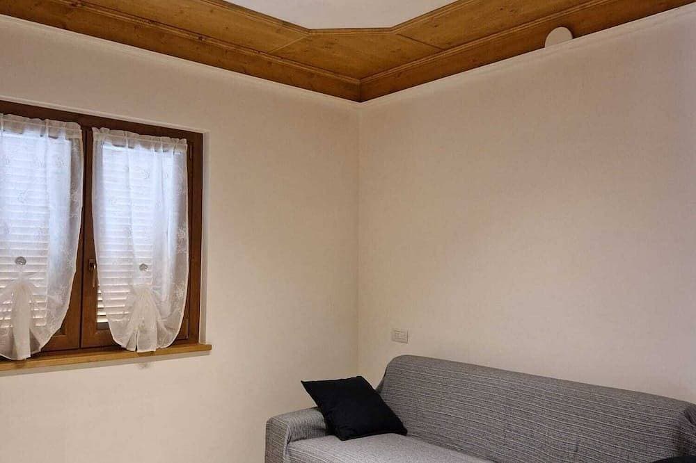 Foto 10 von 30: Chalet Stazzona, Casa a Punta, surrounded by greenery 5 minutes from Lake Como.