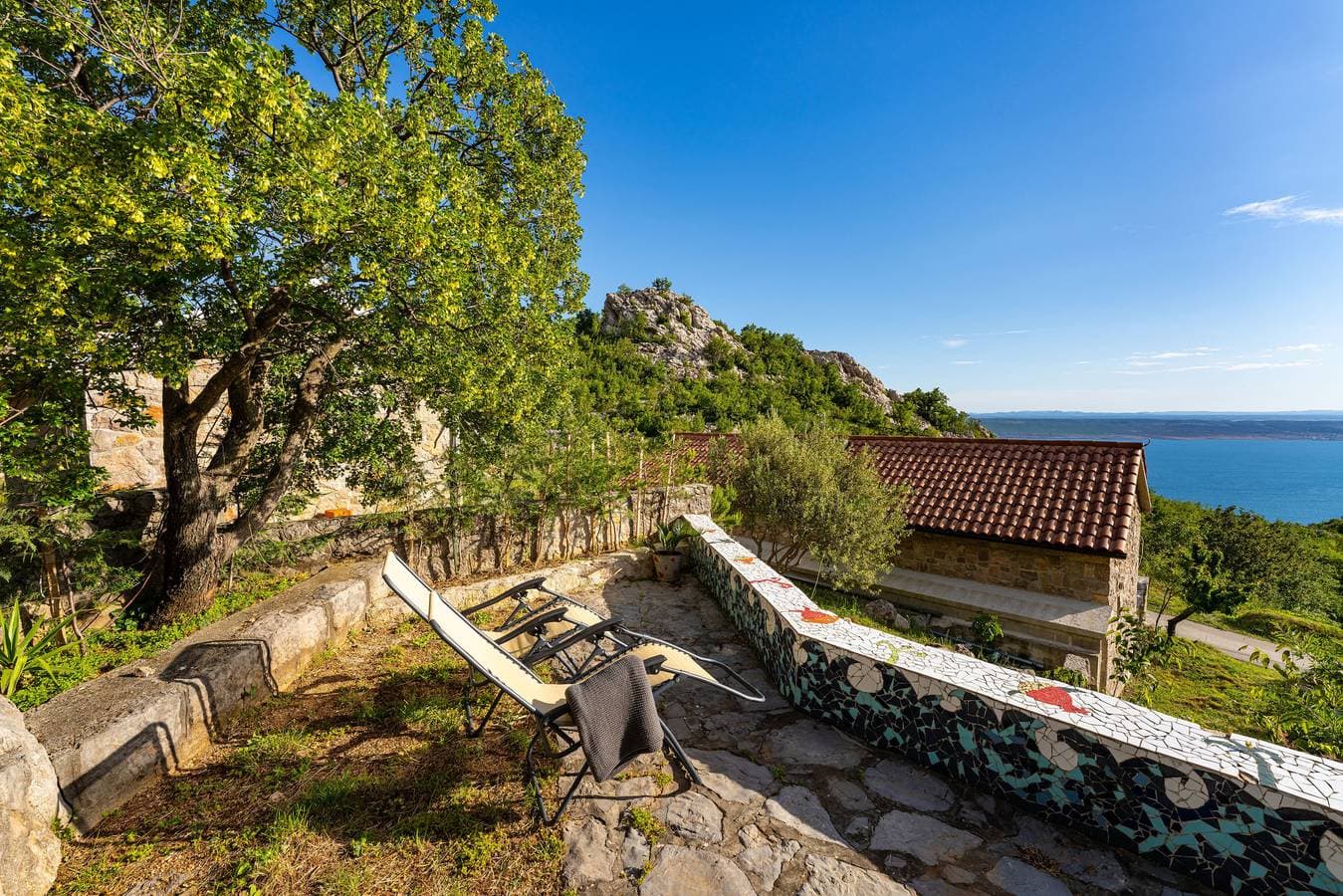 Foto 9 von 61: Sea view stone house Dobroselo