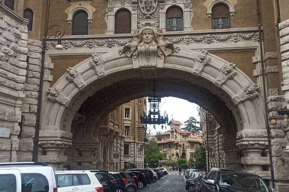 Foto 13 von 22: In the beautiful setting of Porta Pia is located \" Parva Domus \".