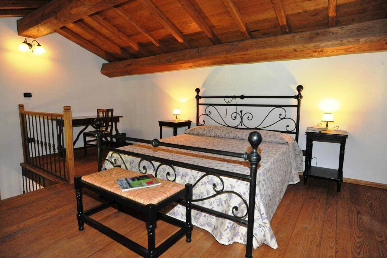 Foto 9 von 14: Two-Bedroom Apartment with Balcony