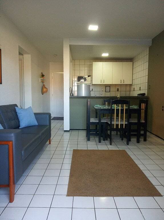 Foto 11 von 35: Nur wenige Schritte vom Strand entfernt - Erdgeschoss 2 Schlafzimmer Wohnung, Schwimmbäder, Klimaanlage, WLAN, Garage