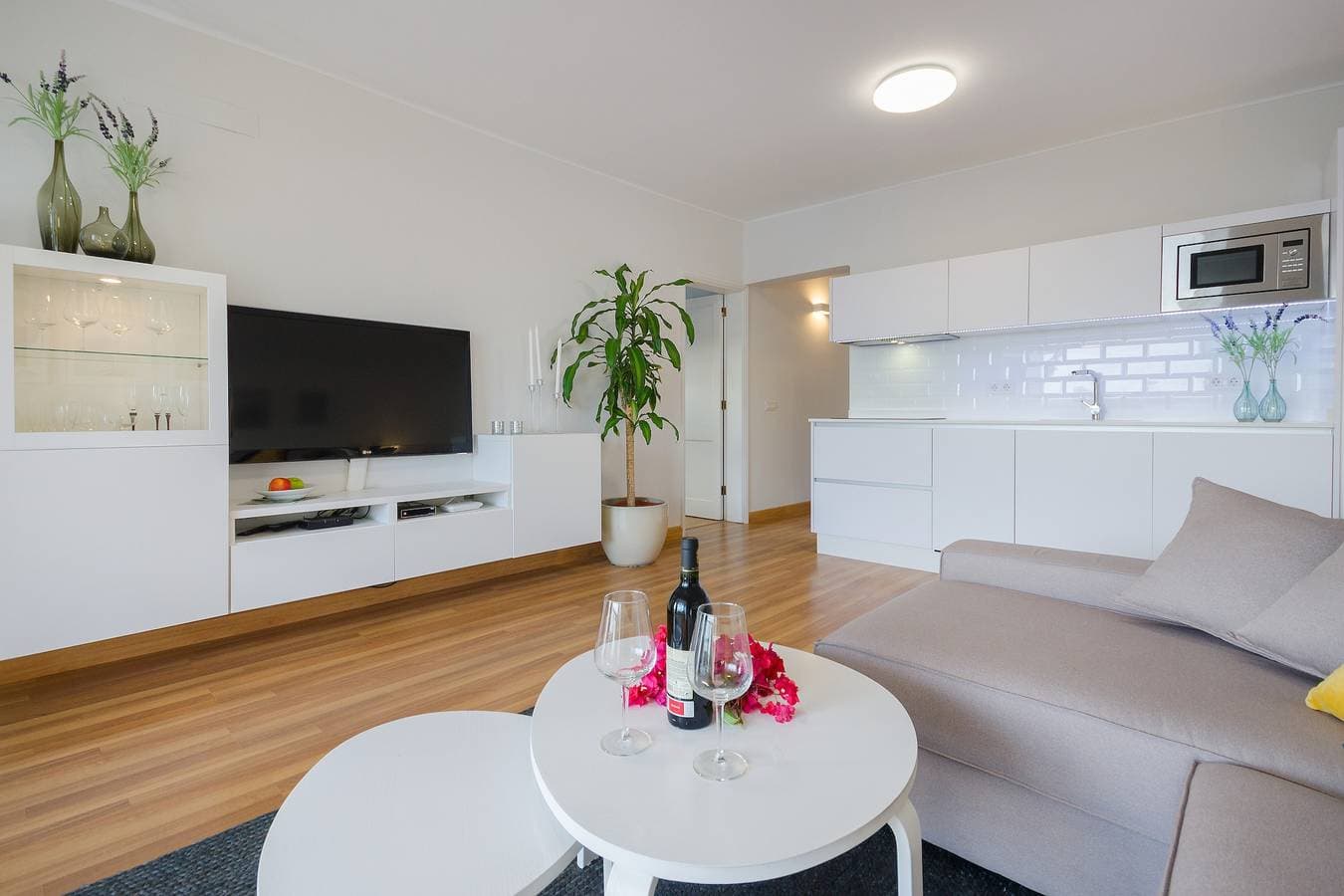 Foto 8 von 25: Ferienwohnung "Nahia" nahe dem Strand mit Wintergarten, Meerblick und Tennisplatz