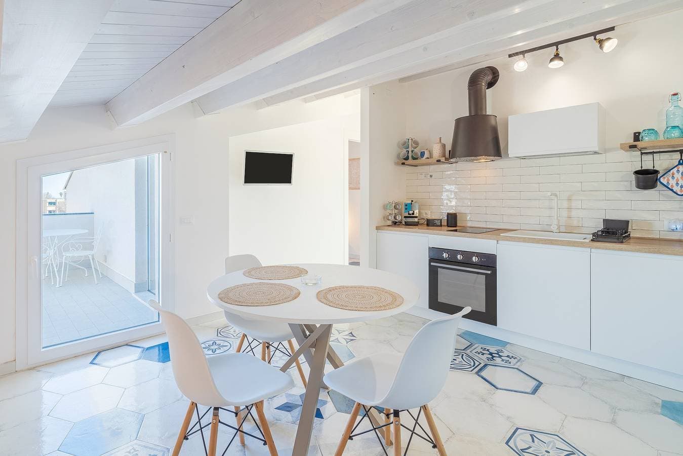Foto 3 von 23: Ferienwohnung 'Boutique - Blue Sea' mit Meerblick, WLAN und Klimaanlage