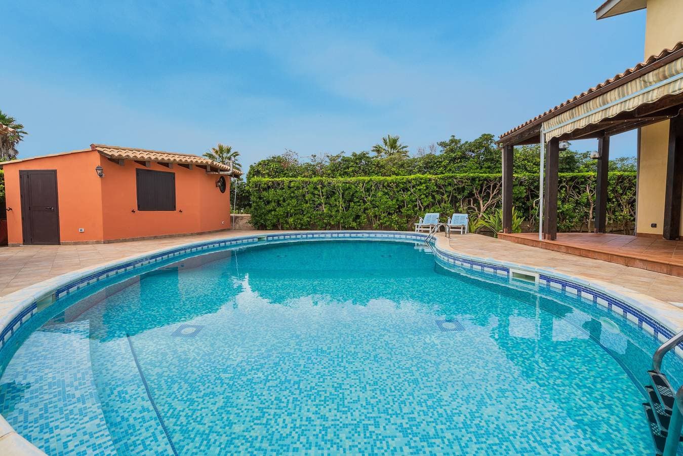 Foto 3 von 31: Villa 'Raffa' mit Meerblick, WLAN und Klimaanlage