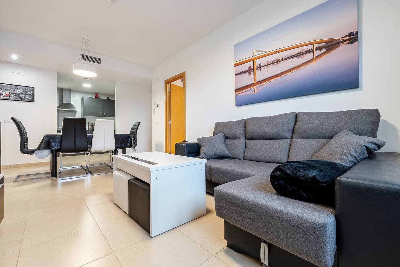 Foto 3 von 23: Ferienwohnung 'Viudelta' mit Bergblick, privatem Pool, Klimaanlage und WLAN