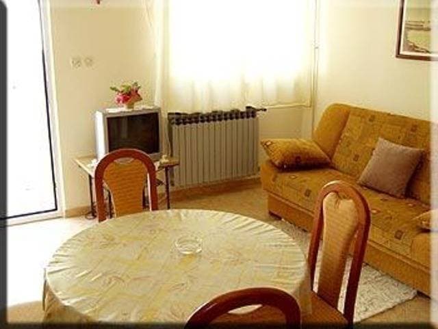 Foto 2 von 29: Ferienwohnung in Kampor mit Meerblick, Terrasse, Klimaanlage, W-Lan (4610-2)
