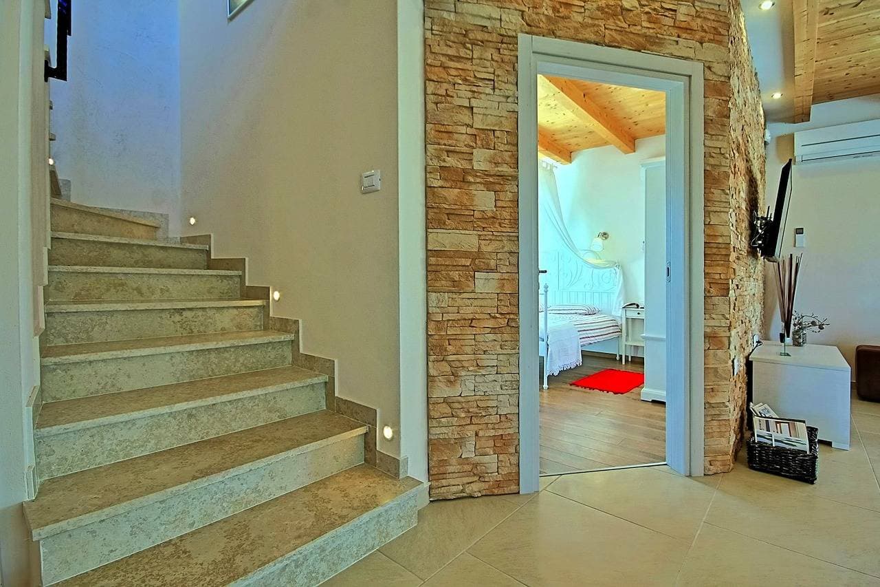 Foto 12 von 40: Privatem Pool, Sauna, Whirlpool, Spa-Bereich, Billardtisch, Tischtennis.