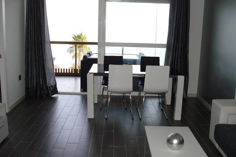 Foto 13 von 23: Apartment capricho 1. Zeile Strand, 2 Schlafzimmer, 2 Badezimmer, Spa. Englisches Fernsehen.
