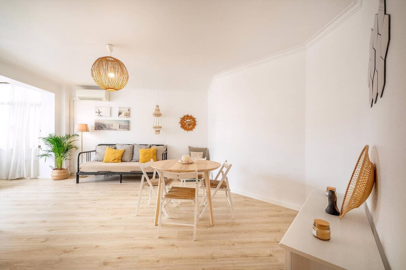 Foto 13 von 31: Ferienwohnung für 4 Personen mit Terrasse