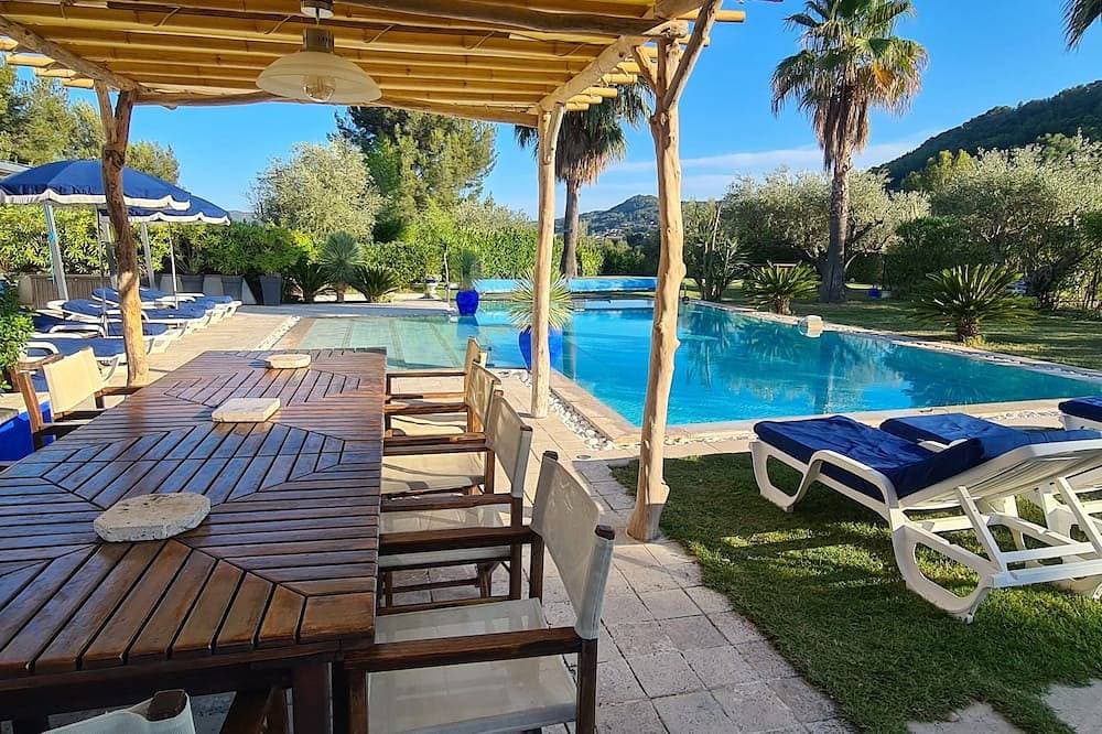 Foto 13 von 30: Wunderschöne, moderne Villa mit allem Komfort in Frieden und beheiztem Pool