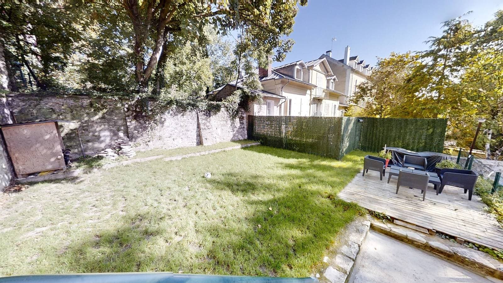 Foto 5 von 33: Appartement 'Isolé Calme Bord De Seine Jardin' mit Balkon und WLAN