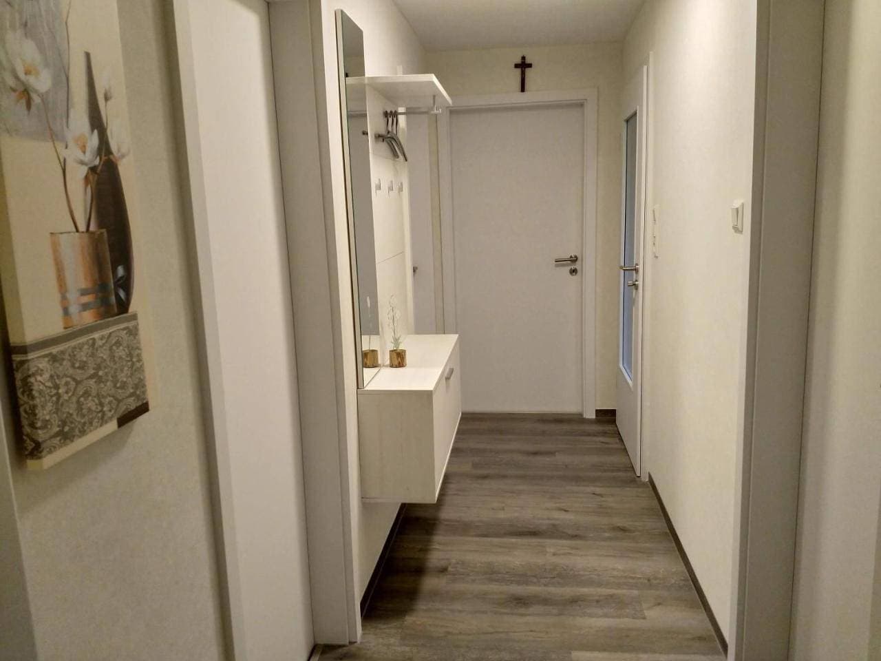 Foto 7 von 22: Two-Bedroom Apartment with Balcony