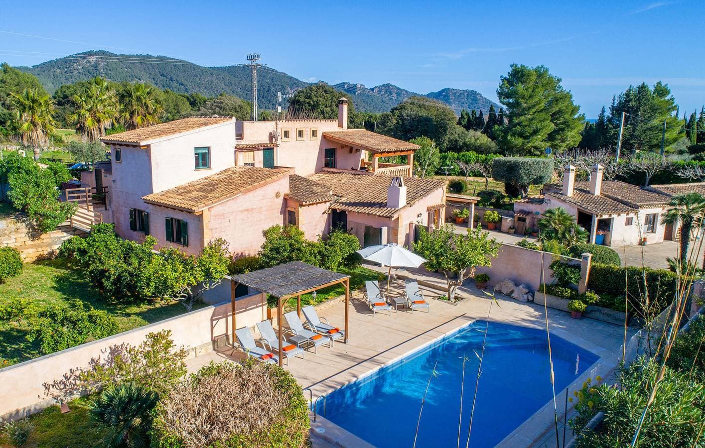 Foto 4 von 34: Gemütliches Apartment am Strand mit Pool und Küche