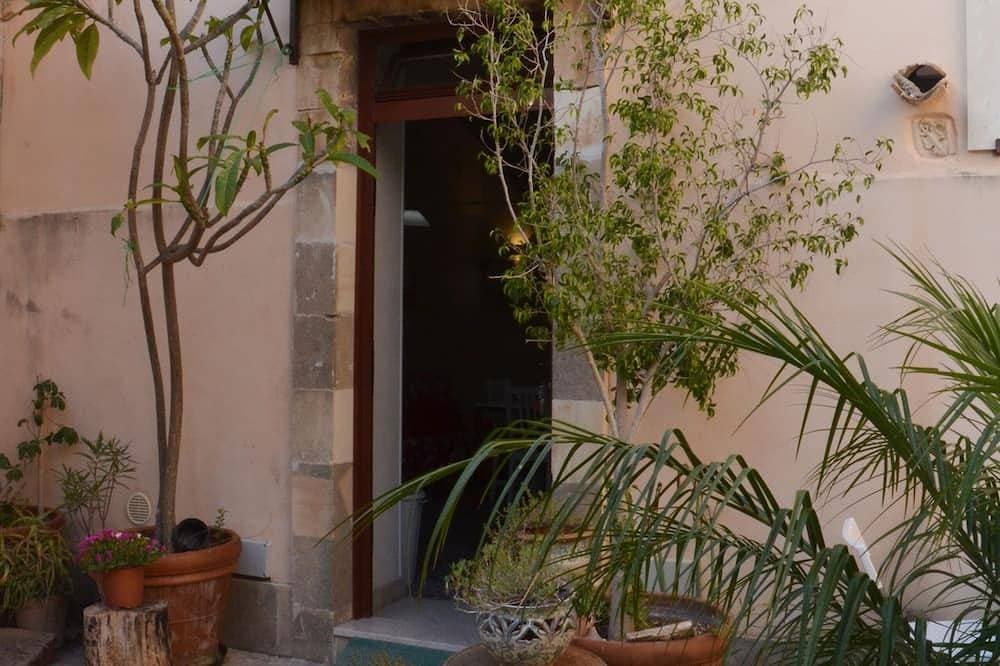 Foto 11 von 30: Haus im historischen Zentrum von Noto mit privatem Garten