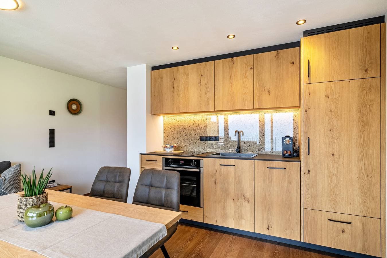 Foto 6 von 14: Ferienwohnung 'Sunnseitn Lodge Alps' mit Bergblick, privater Terrasse und WLAN
