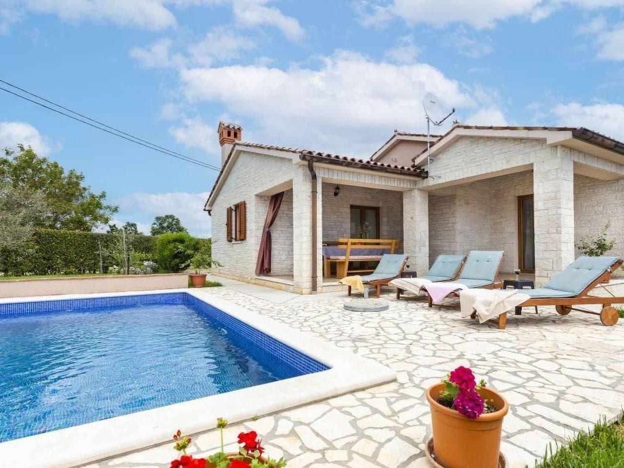 Foto 5 von 29: "Villa Mirela" mit Terrasse