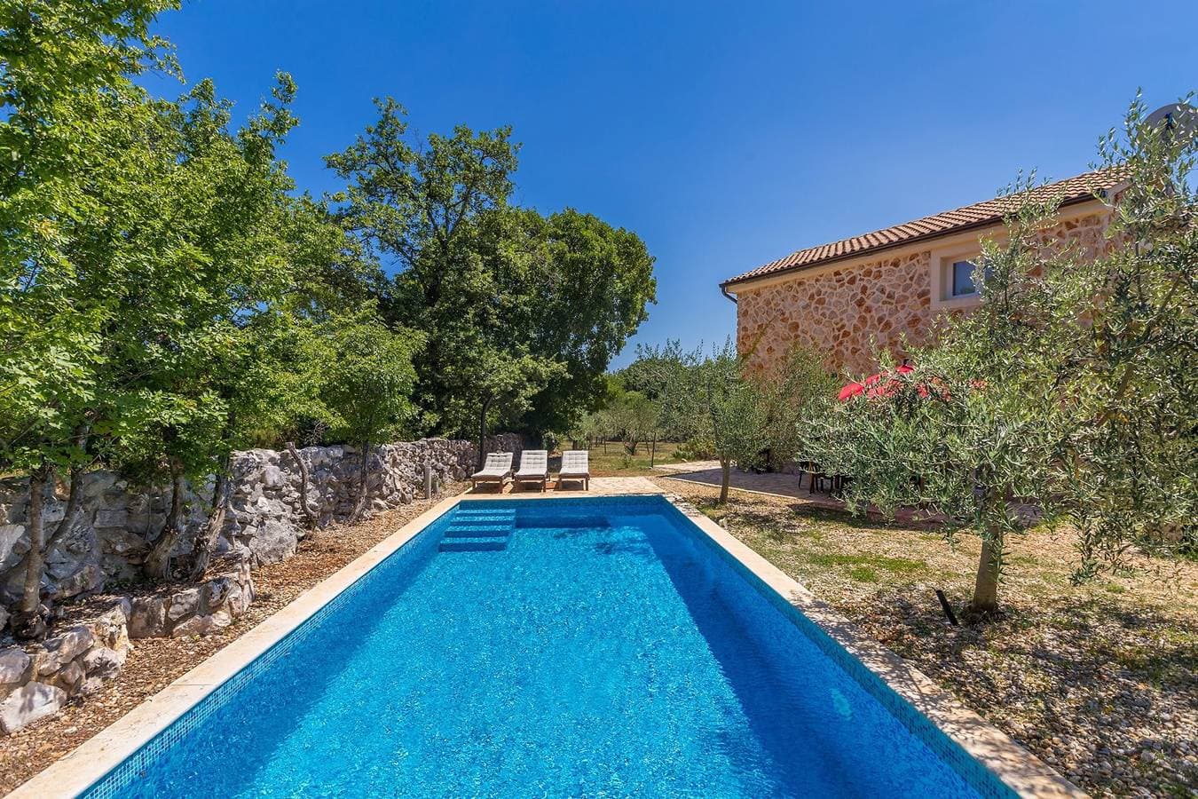 Foto 9 von 64: Ferienhaus Alyssa mit pool auf der Insel Krk, 3km vom Sandstrand