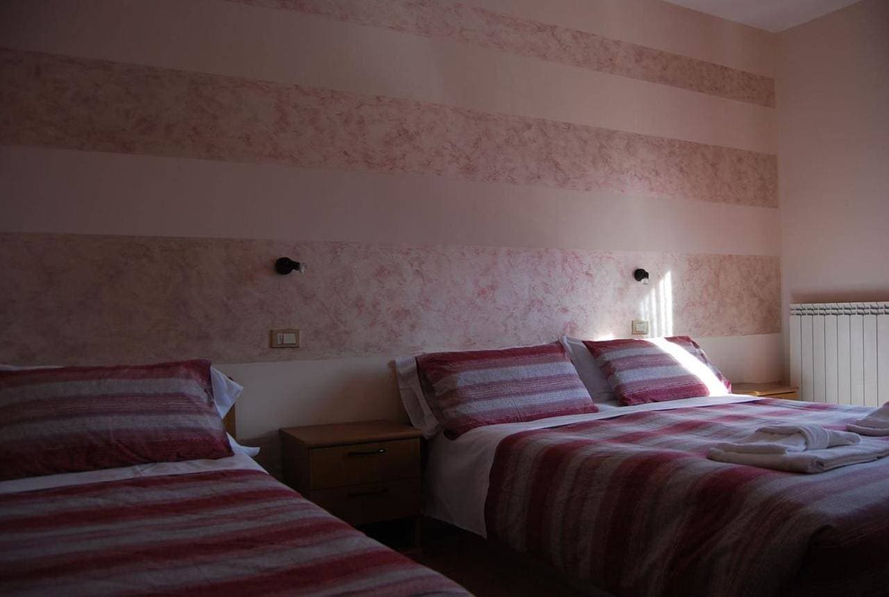 Foto 3 von 7: Double or Twin Room with Balcony