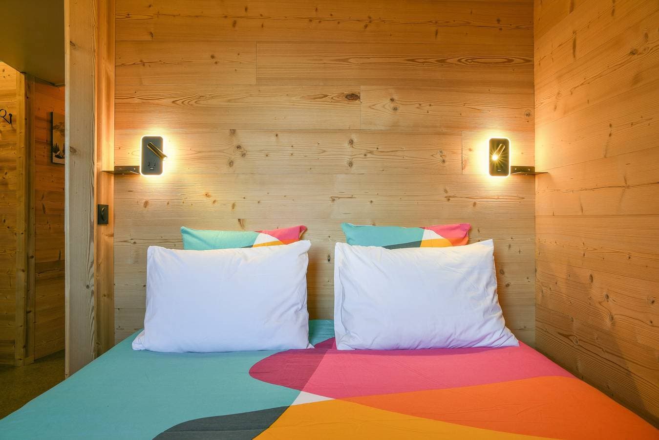 Foto 11 von 24: Ferienwohnung 'L'ourson' mit Bergblick, Gemeinschaftspool und Wi-Fi