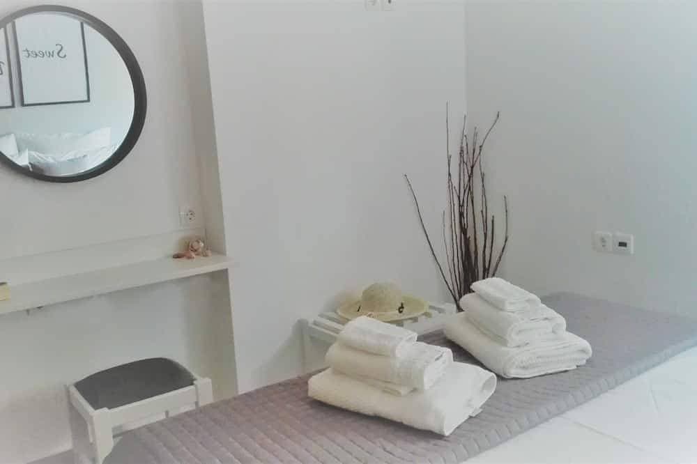 Foto 4 von 30: Sea Escape Boutique Apartment – nur wenige Schritte von Agii Apostoli & Golden Beach
