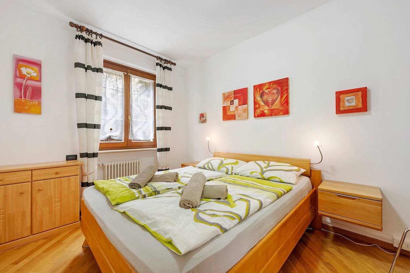 Foto 11 von 28: Ferienwohnung "Entspannung pur zwischen See und Bergen" mit Pool, Terrasse & Whirlpool