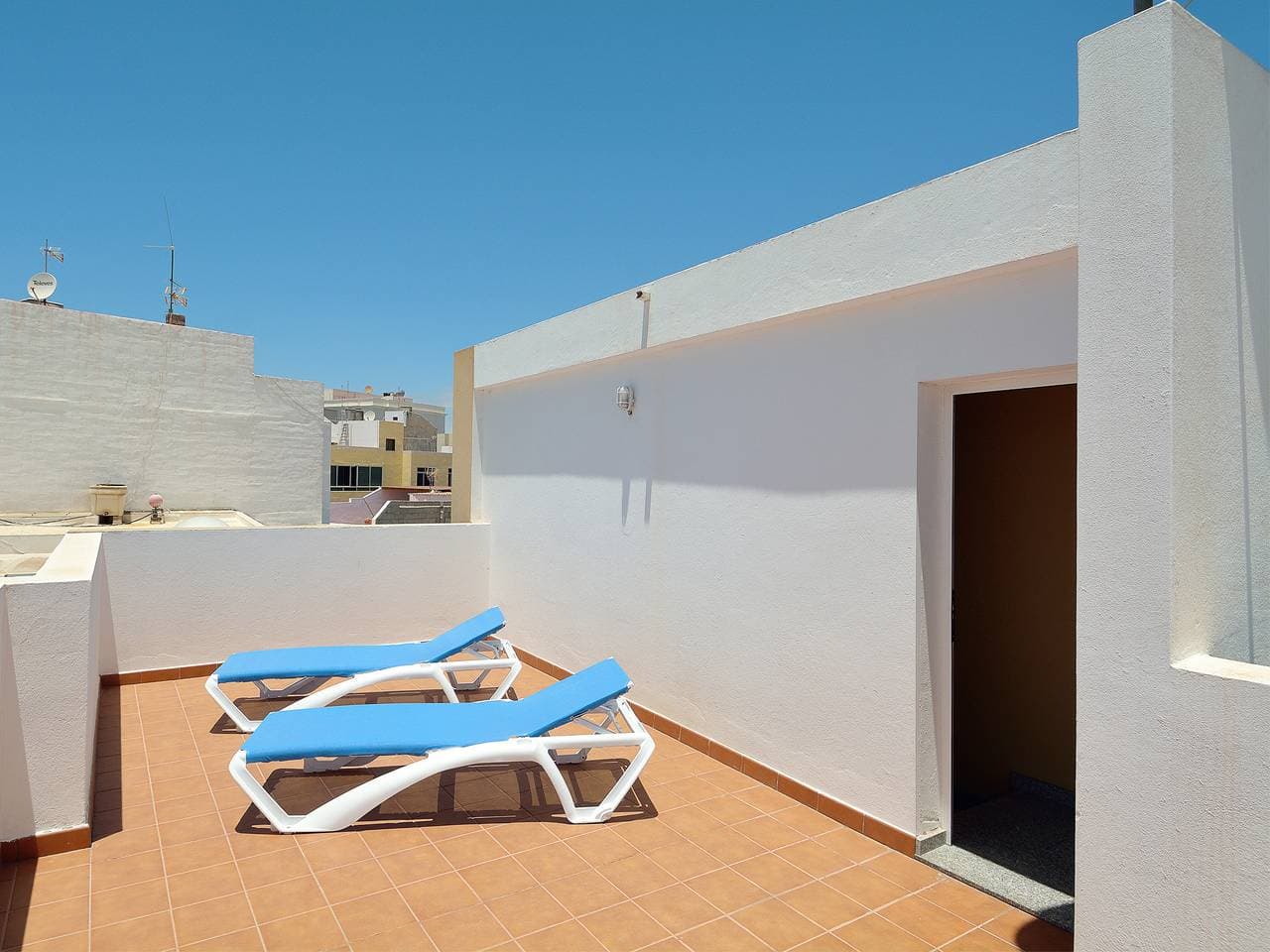 Foto 4 von 28: Centric Home - Solarium Terrace - Sea Views